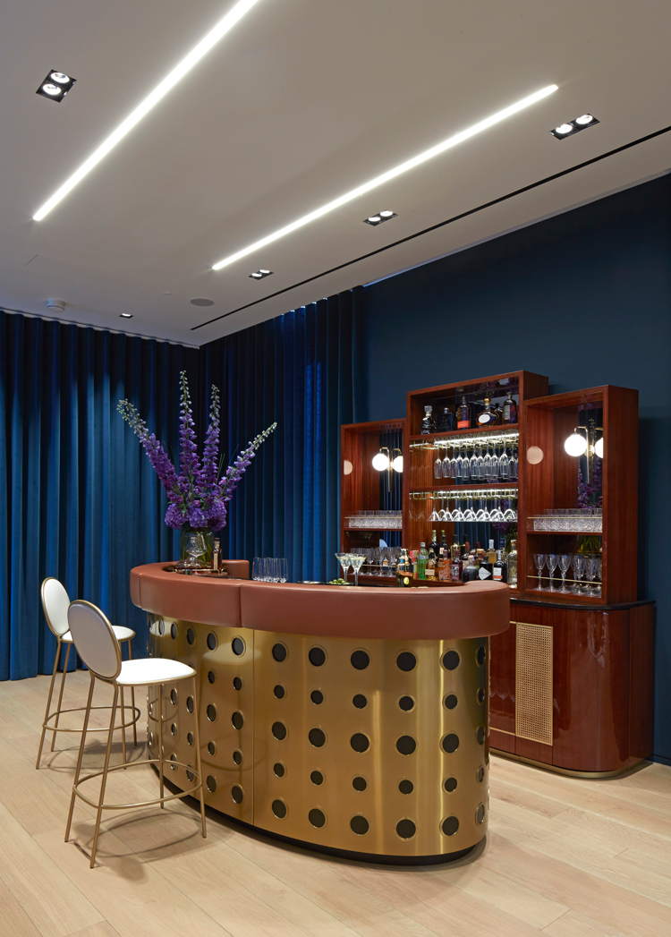 A private bar to practice your mixology skills