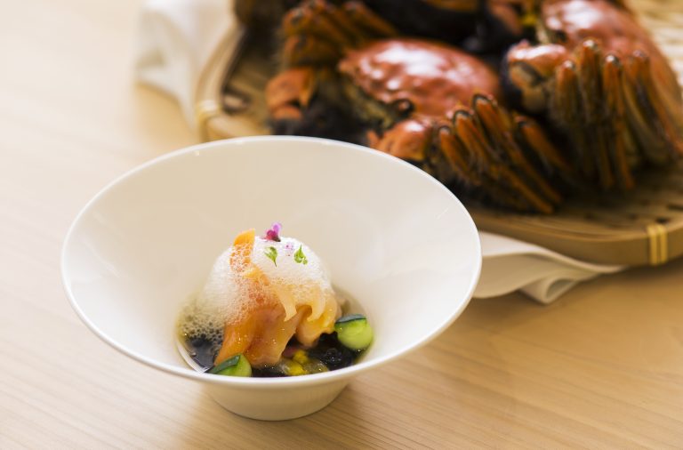 Akagai-Sashimi-with-Mozuku-Seaweed-Passion-Fruit-Foam